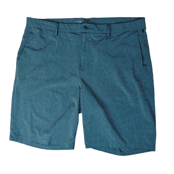 NWOT Men's Old Navy Active Stretch Shorts Grey Size 40 Waist 10 inch length - Picture 1 of 3